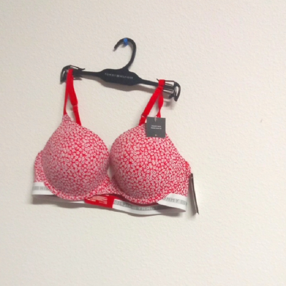 BNWT Tommy Hilfiger Red Floral Bra sz 36C